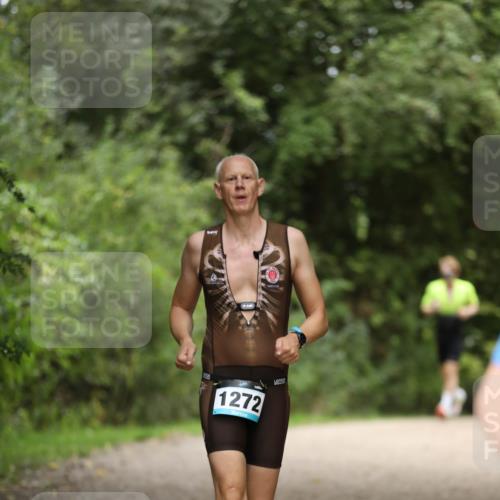 30.08.2026 - Elbe Triathlon Hamburg Antke Förster http://msf.ph/oto/10103522 30.08.2026 11:39:16 Laufen 1272 meine-sportfotos.de