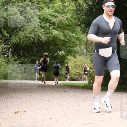 30.08.2026 - Elbe Triathlon Hamburg Antke Förster http://msf.ph/oto/10103523 30.08.2026 11:42:09 Laufen  meine-sportfotos.de