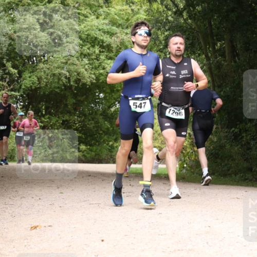 30.08.2026 - Elbe Triathlon Hamburg Antke Förster http://msf.ph/oto/10103537 30.08.2026 11:42:22 Laufen 713, 547, 1296 meine-sportfotos.de