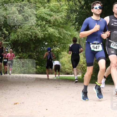 30.08.2026 - Elbe Triathlon Hamburg Antke Förster http://msf.ph/oto/10103539 30.08.2026 11:42:23 Laufen 713, 1265, 869, 547, 1296 meine-sportfotos.de
