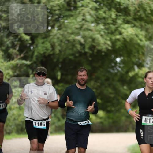 30.08.2026 - Elbe Triathlon Hamburg Antke Förster http://msf.ph/oto/10103556 30.08.2026 11:39:53 Laufen 117, 1195, 1142, 817, 3 meine-sportfotos.de