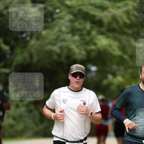 30.08.2026 - Elbe Triathlon Hamburg Antke Förster http://msf.ph/oto/10103562 30.08.2026 11:39:55 Laufen 1195 meine-sportfotos.de