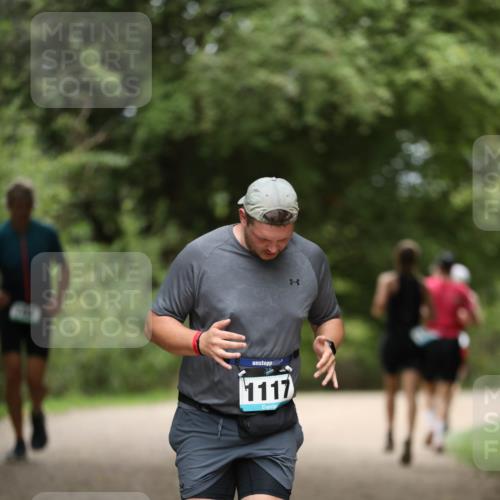 30.08.2026 - Elbe Triathlon Hamburg Antke Förster http://msf.ph/oto/10103568 30.08.2026 11:39:59 Laufen 1117 meine-sportfotos.de