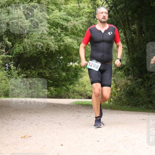 30.08.2026 - Elbe Triathlon Hamburg Antke Förster http://msf.ph/oto/10103581 30.08.2026 11:42:57 Laufen 1299 meine-sportfotos.de