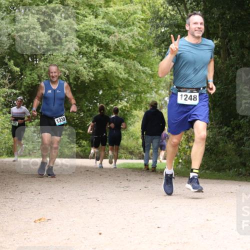 30.08.2026 - Elbe Triathlon Hamburg Antke Förster http://msf.ph/oto/10103593 30.08.2026 11:43:17 Laufen 173, 1338, 1248 meine-sportfotos.de