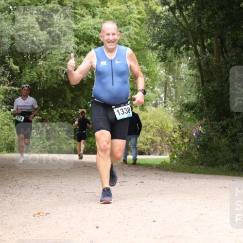 30.08.2026 - Elbe Triathlon Hamburg Antke Förster http://msf.ph/oto/10103599 30.08.2026 11:43:19 Laufen 873, 1338 meine-sportfotos.de
