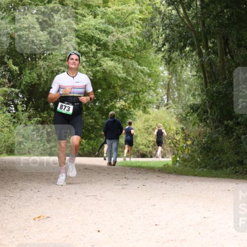 30.08.2026 - Elbe Triathlon Hamburg Antke Förster http://msf.ph/oto/10103607 30.08.2026 11:43:22 Laufen 873 meine-sportfotos.de