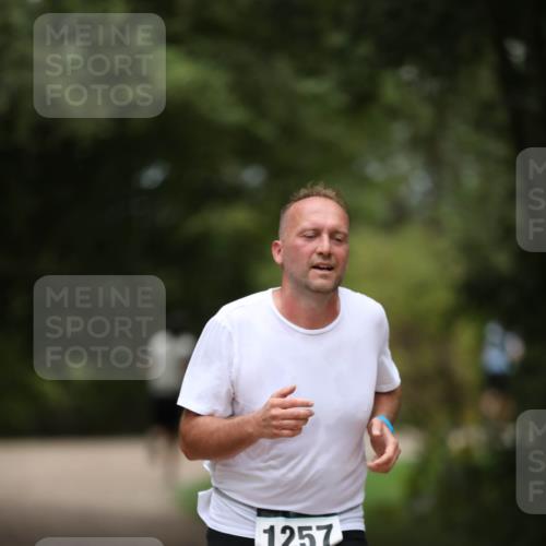 30.08.2026 - Elbe Triathlon Hamburg Antke Förster http://msf.ph/oto/10103608 30.08.2026 11:40:19 Laufen 1257 meine-sportfotos.de