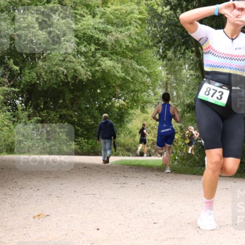 30.08.2026 - Elbe Triathlon Hamburg Antke Förster http://msf.ph/oto/10103615 30.08.2026 11:43:24 Laufen 873 meine-sportfotos.de