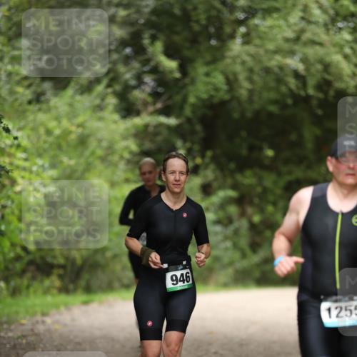 30.08.2026 - Elbe Triathlon Hamburg Antke Förster http://msf.ph/oto/10103620 30.08.2026 11:40:24 Laufen 946, 1255 meine-sportfotos.de