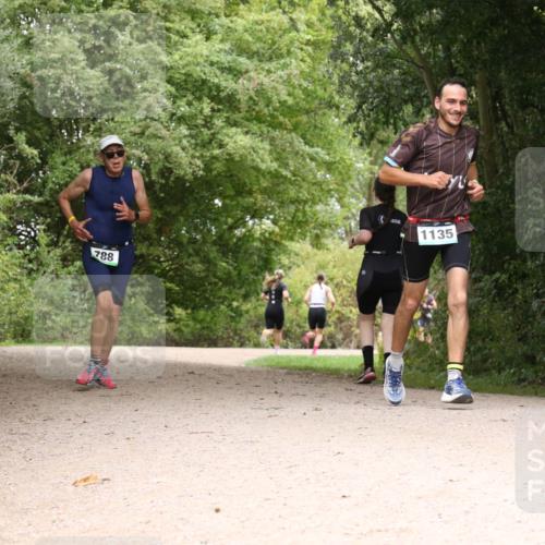 30.08.2026 - Elbe Triathlon Hamburg Antke Förster http://msf.ph/oto/10103625 30.08.2026 11:43:43 Laufen 788, 1135 meine-sportfotos.de