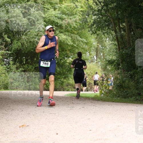 30.08.2026 - Elbe Triathlon Hamburg Antke Förster http://msf.ph/oto/10103627 30.08.2026 11:43:44 Laufen 788 meine-sportfotos.de