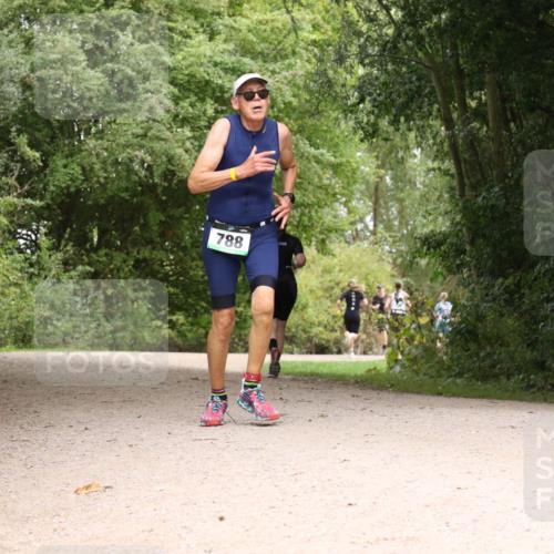 30.08.2026 - Elbe Triathlon Hamburg Antke Förster http://msf.ph/oto/10103629 30.08.2026 11:43:45 Laufen 788 meine-sportfotos.de