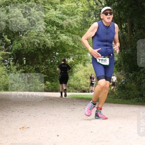 30.08.2026 - Elbe Triathlon Hamburg Antke Förster http://msf.ph/oto/10103631 30.08.2026 11:43:46 Laufen 788 meine-sportfotos.de