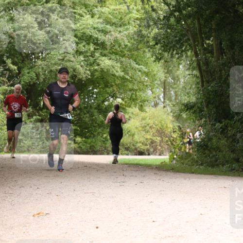 30.08.2026 - Elbe Triathlon Hamburg Antke Förster http://msf.ph/oto/10103637 30.08.2026 11:44:03 Laufen 737 meine-sportfotos.de