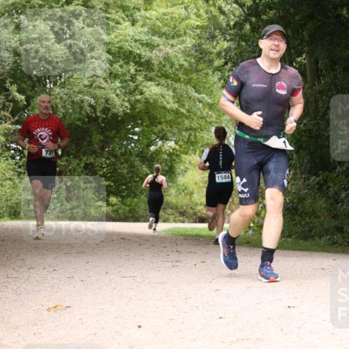 30.08.2026 - Elbe Triathlon Hamburg Antke Förster http://msf.ph/oto/10103641 30.08.2026 11:44:05 Laufen 737, 1584 meine-sportfotos.de