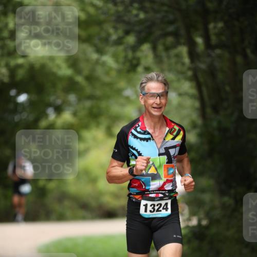 30.08.2026 - Elbe Triathlon Hamburg Antke Förster http://msf.ph/oto/10103642 30.08.2026 11:40:36 Laufen 1324 meine-sportfotos.de