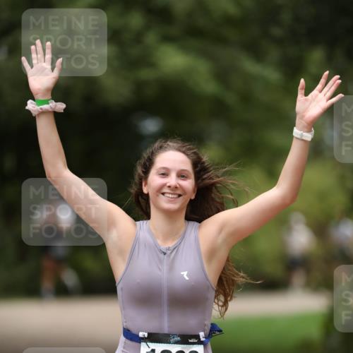 30.08.2026 - Elbe Triathlon Hamburg Antke Förster http://msf.ph/oto/10103648 30.08.2026 11:40:38 Laufen 1390 meine-sportfotos.de