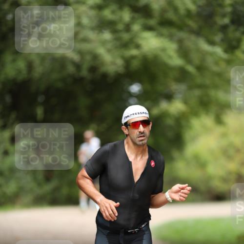 30.08.2026 - Elbe Triathlon Hamburg Antke Förster http://msf.ph/oto/10103660 30.08.2026 11:40:43 Laufen  meine-sportfotos.de