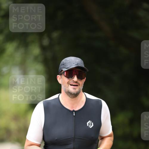 30.08.2026 - Elbe Triathlon Hamburg Antke Förster http://msf.ph/oto/10103670 30.08.2026 11:40:51 Laufen 1242 meine-sportfotos.de