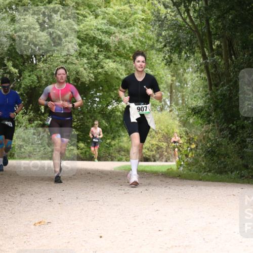30.08.2026 - Elbe Triathlon Hamburg Antke Förster http://msf.ph/oto/10103679 30.08.2026 11:44:45 Laufen 907 meine-sportfotos.de