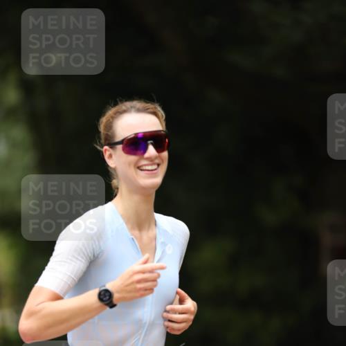 30.08.2026 - Elbe Triathlon Hamburg Antke Förster http://msf.ph/oto/10103682 30.08.2026 11:40:54 Laufen 918 meine-sportfotos.de