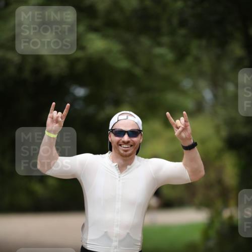 30.08.2026 - Elbe Triathlon Hamburg Antke Förster http://msf.ph/oto/10103686 30.08.2026 11:40:56 Laufen 1156, 91444 meine-sportfotos.de