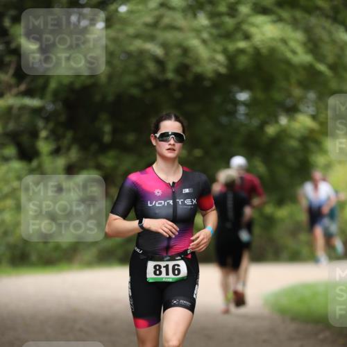 30.08.2026 - Elbe Triathlon Hamburg Antke Förster http://msf.ph/oto/10103696 30.08.2026 11:41:05 Laufen 816 meine-sportfotos.de