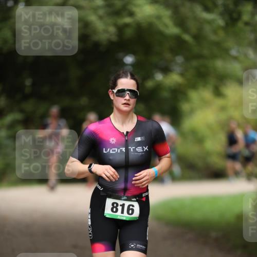 30.08.2026 - Elbe Triathlon Hamburg Antke Förster http://msf.ph/oto/10103698 30.08.2026 11:41:05 Laufen 3, 35, 816 meine-sportfotos.de