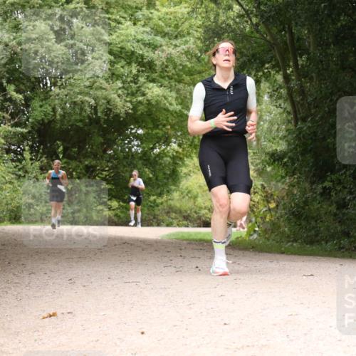 30.08.2026 - Elbe Triathlon Hamburg Antke Förster http://msf.ph/oto/10103713 30.08.2026 11:45:08 Laufen  meine-sportfotos.de