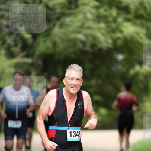 30.08.2026 - Elbe Triathlon Hamburg Antke Förster http://msf.ph/oto/10103718 30.08.2026 11:41:16 Laufen 1345 meine-sportfotos.de