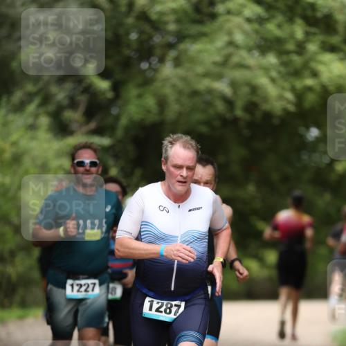 30.08.2026 - Elbe Triathlon Hamburg Antke Förster http://msf.ph/oto/10103724 30.08.2026 11:41:18 Laufen 202, 5, 1227, 8, 1287 meine-sportfotos.de
