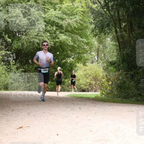 30.08.2026 - Elbe Triathlon Hamburg Antke Förster http://msf.ph/oto/10103729 30.08.2026 11:45:24 Laufen 1383 meine-sportfotos.de
