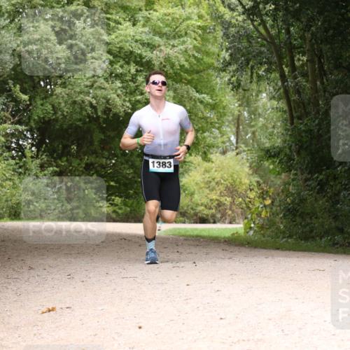 30.08.2026 - Elbe Triathlon Hamburg Antke Förster http://msf.ph/oto/10103733 30.08.2026 11:45:25 Laufen 1383 meine-sportfotos.de