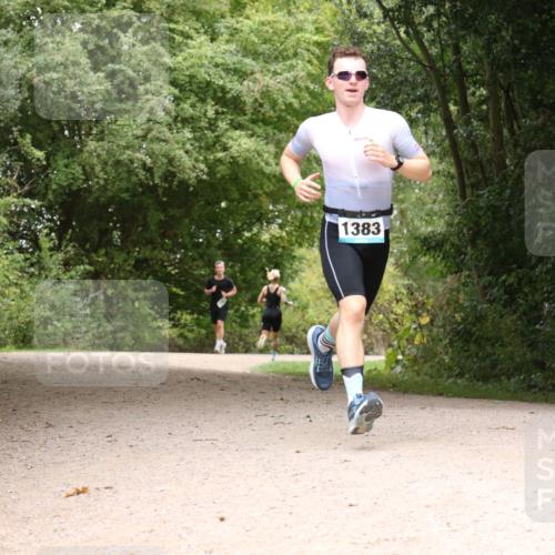 30.08.2026 - Elbe Triathlon Hamburg Antke Förster http://msf.ph/oto/10103735 30.08.2026 11:45:25 Laufen 1383 meine-sportfotos.de