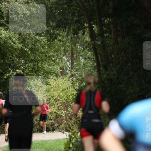 30.08.2026 - Elbe Triathlon Hamburg Antke Förster http://msf.ph/oto/10103736 30.08.2026 11:41:22 Laufen  meine-sportfotos.de