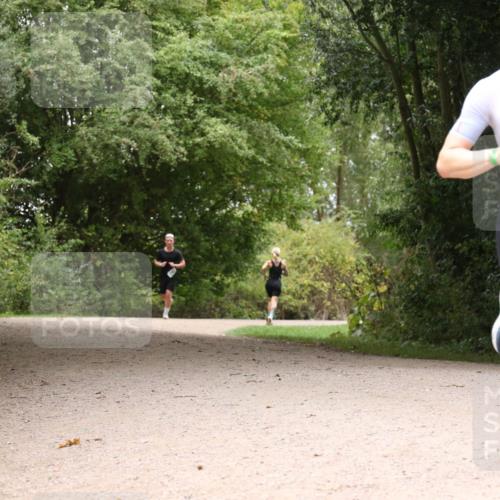 30.08.2026 - Elbe Triathlon Hamburg Antke Förster http://msf.ph/oto/10103739 30.08.2026 11:45:26 Laufen 1383 meine-sportfotos.de
