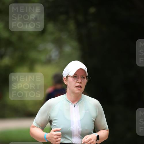30.08.2026 - Elbe Triathlon Hamburg Antke Förster http://msf.ph/oto/10103746 30.08.2026 11:41:28 Laufen 847 meine-sportfotos.de