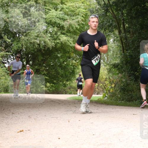 30.08.2026 - Elbe Triathlon Hamburg Antke Förster http://msf.ph/oto/10103749 30.08.2026 11:45:40 Laufen 793 meine-sportfotos.de