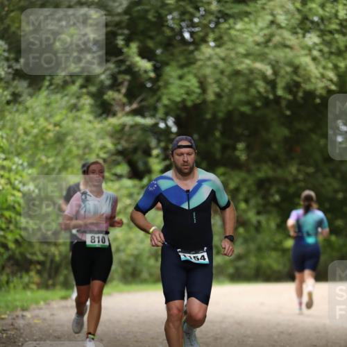 30.08.2026 - Elbe Triathlon Hamburg Antke Förster http://msf.ph/oto/10103766 30.08.2026 11:41:46 Laufen 810, 154 meine-sportfotos.de