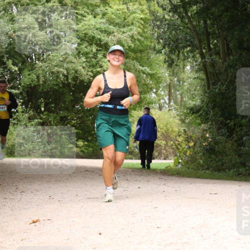 30.08.2026 - Elbe Triathlon Hamburg Antke Förster http://msf.ph/oto/10103775 30.08.2026 11:46:17 Laufen 1087 meine-sportfotos.de