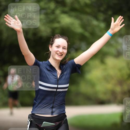 30.08.2026 - Elbe Triathlon Hamburg Antke Förster http://msf.ph/oto/10103796 30.08.2026 11:41:56 Laufen  meine-sportfotos.de
