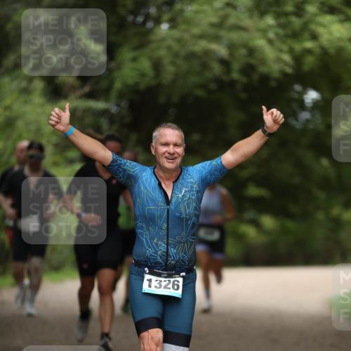 30.08.2026 - Elbe Triathlon Hamburg Antke Förster http://msf.ph/oto/10103804 30.08.2026 11:42:00 Laufen 1326 meine-sportfotos.de