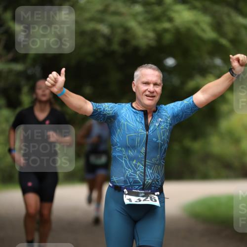 30.08.2026 - Elbe Triathlon Hamburg Antke Förster http://msf.ph/oto/10103808 30.08.2026 11:42:01 Laufen 1326, 3 meine-sportfotos.de