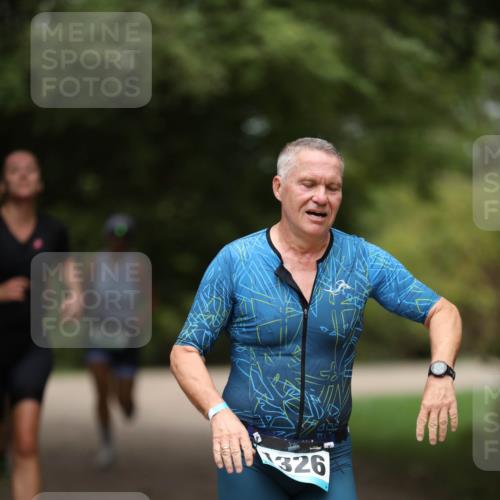 30.08.2026 - Elbe Triathlon Hamburg Antke Förster http://msf.ph/oto/10103810 30.08.2026 11:42:02 Laufen 326 meine-sportfotos.de