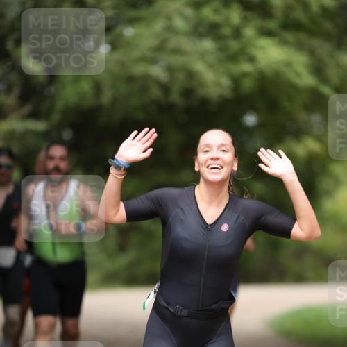 30.08.2026 - Elbe Triathlon Hamburg Antke Förster http://msf.ph/oto/10103814 30.08.2026 11:42:03 Laufen  meine-sportfotos.de