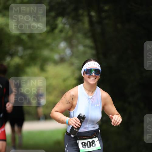 30.08.2026 - Elbe Triathlon Hamburg Antke Förster http://msf.ph/oto/10103822 30.08.2026 11:42:05 Laufen 808, 2 meine-sportfotos.de