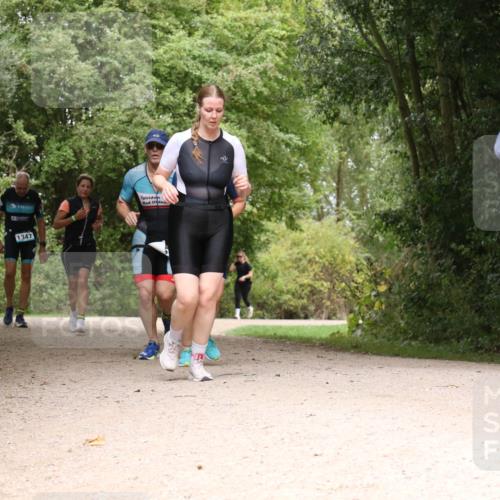 30.08.2026 - Elbe Triathlon Hamburg Antke Förster http://msf.ph/oto/10103829 30.08.2026 11:47:09 Laufen 1347, 518 meine-sportfotos.de