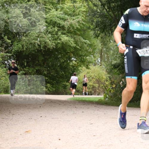 30.08.2026 - Elbe Triathlon Hamburg Antke Förster http://msf.ph/oto/10103845 30.08.2026 11:47:19 Laufen 18, 1347 meine-sportfotos.de