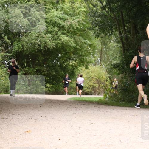 30.08.2026 - Elbe Triathlon Hamburg Antke Förster http://msf.ph/oto/10103847 30.08.2026 11:47:19 Laufen 134 meine-sportfotos.de